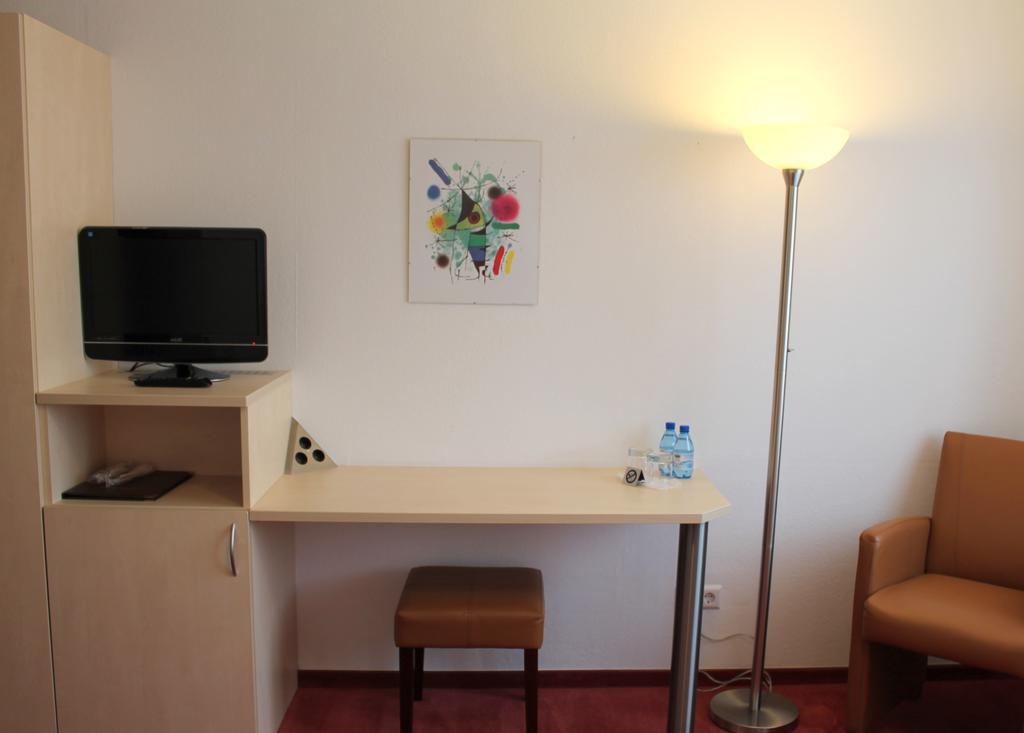 Hotel am Bad Esslingen am Neckar Bagian luar foto
