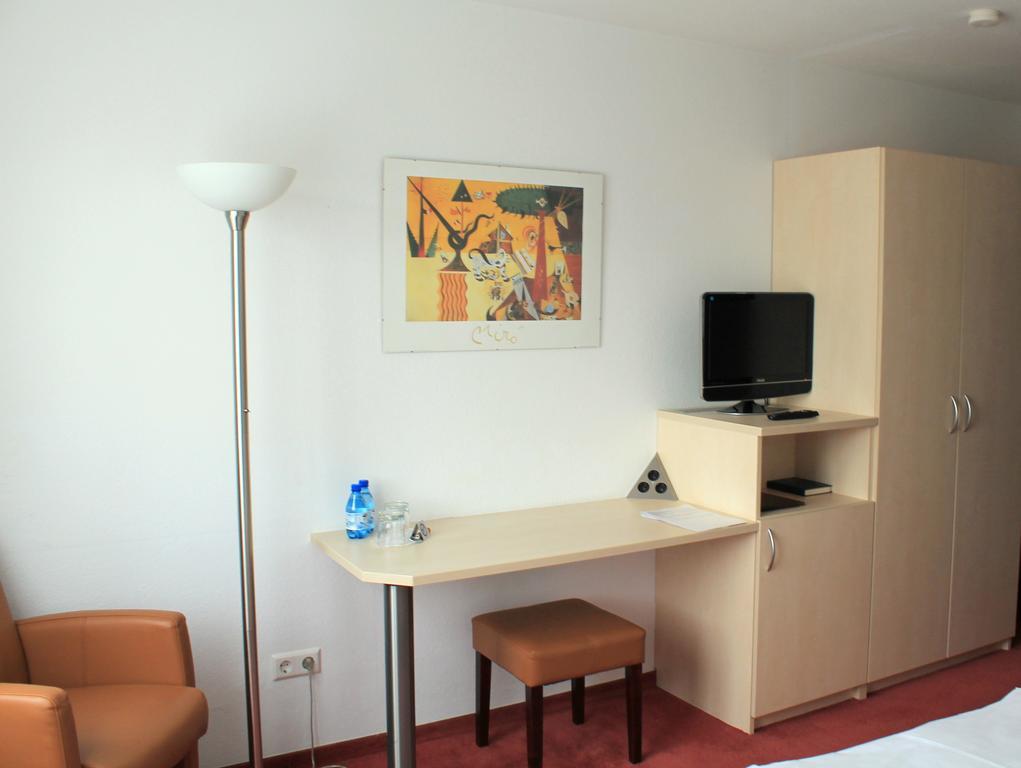 Hotel am Bad Esslingen am Neckar Bagian luar foto